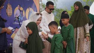 Konsisten Berbagi Selama 10 Tahun, Putri Dakka Bagikan 1000 Paket Sembako