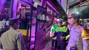 Kapolres Palopo Ingatkan Sopir AKDP, AKBP Safi’i Nafsikin : Utamakan Keselamatan Penumpang