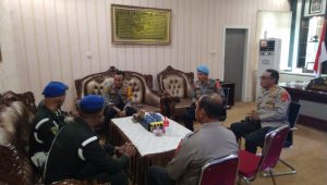 Sinergi TNI-Polri Tetap Solid di Palopo, Kapolres Ajak Subden Pom Pantau Arus Balik Lebaran