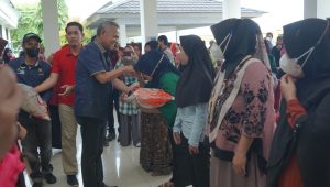 48.486 KK Terima Bantuan Pangan Beras dari Pemkab Luwu