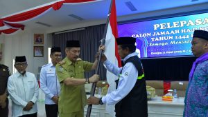 Sekda Palopo Lepas Rombongan Jamaah Calon Haji