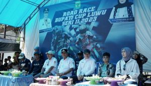 Basmin Mattayang Resmi Membuka Kejuaraan Daerah Balap Motor Bupati Cup II