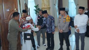 Bupati Luwu Sambut Kedatangan 284 Jemaah Haji