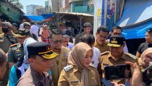 Wawali Makassar Dampingi Pj Gubernur Lakukan Operasi Pasar, Siapkan 10 Ton Beras untuk Warga Makassar