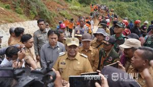 Pj. Bupati Luwu Tinjau Lokasi Tanah Longsor di Bastem Utara