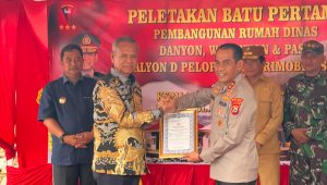 Hadiri Peletakan Batu Pertama Rujab PJU Batalyon D Pelopor, Pj Gubernur Sulsel Sebut Pemerintahan Basmin Mattayang Luar Biasa