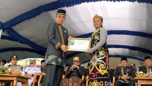 Pimpin Peringatan Hardiknas, Bupati Kutai Timur Bacakan Amanat Mendikbudristek