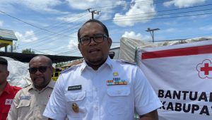 Solidaritas Korban Banjir Mahalu, PMI dan Wabup Kutim Kirim 13 Ribu Alat Pembersih