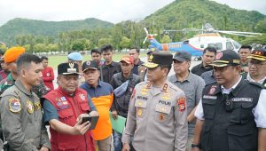Pasca Banjir dan Longsor, Pemkab Luwu Kerahkan 2 Helikopter Untuk Salurkan dan Evakuasi Korban di Latimojong