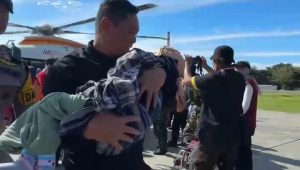 Gunakan Helikopter ke Daerah Terisolir di Latimojong, Dansat Brimobda Sulsel Evakuasi Anak Lumpuh dan Tunanetra