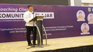 Buka Coaching Clinic Komunitas Belajar, Muh. Saleh: Pekerjaan Rumah Kita Saat Ini Yaitu Perubahan Kurikulum Yang Cepat