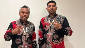 Debat Perdana, Budiman-Akbar Kenakan Batik Khas Luwu Timur Singkerru Simulajaji