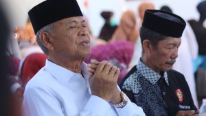 Dzikir Bersama, Ribuan Emak-Emak Srikandi Doakan Paslon Arham-Rahmat Juara di Pilkada Luwu