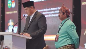 Debat Kandidat Bupati dan Wakil Bupati Luwu, Arham-Rahmat Akan Berjuang Untuk Tenaga Honorer Jadi PPPK Full Time