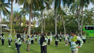 Senam Sehat Bersama, DPPPA Kutim Perkuat Kebersamaan Pegawai di Bimtek Capacity Building