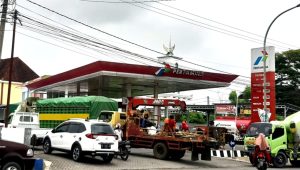 Pengawas SPBU Belopa Bantah Adanya Pungutuan Liar ke Konsumen yang Menggunakan Jerigen