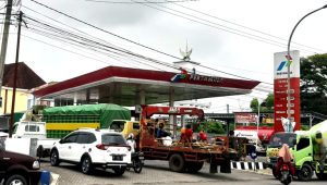 Bisnis ‘Licin’ Solar Bersubsidi, Pengelola SPBU Belopa Patok Harga 150 Ribu Tanpa Barcode Bagi Pelansir yang Menggunakan Jerigen
