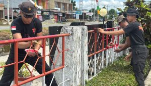 Tumbuhkan Semangat Nasionalisme di Jiwa Personel, Batalyon D Pelopor Bakti Sosial Bersihkan TMP Jelang HUT Bhayangkara ke 79