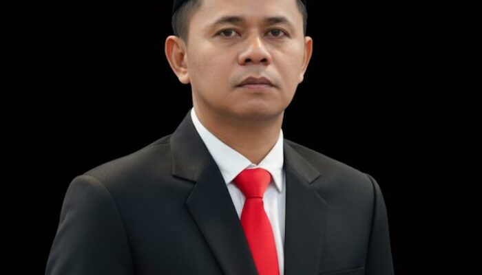 Adnan Husain, dari Balik Meja Redaksi ke Meja Komisioner KPU Palopo