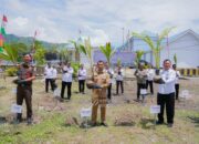 Kepala DLH Palopo Tanam Pohon Kelapa di Lapas
