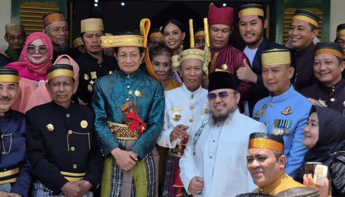 Menteri Agama RI Dianugerahi Gelar Adat Kedatuan Luwu, Danyon D Pelopor: “Bentuk Dukungan Korps Brimob Terhadap Pelestarian Adat dan Budaya Nusantara”