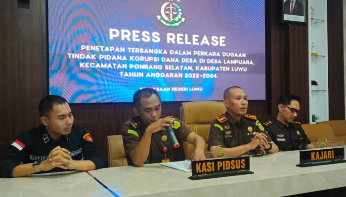 Kejari Luwu Tetapkan Kades Lampuara dan Dua Orang Lainnya Sebagai Tersangka Korupsi Dana Desa