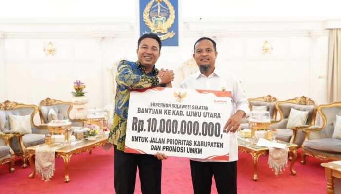 Gubernur Sulsel Bantu Pemkab Lutra Rp10 Miliar