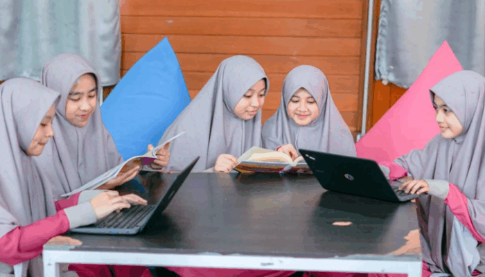 Mencetak Tunas Unggul dan Melek Digital dari Pondok Putri
