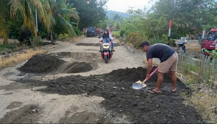 Surat Terbuka “Permohonan Perbaikan Jalan di Suli Barat”, Kadis PUTR Luwu ‘Masuk Dalam Program Kegiatan Rencana Kerja’