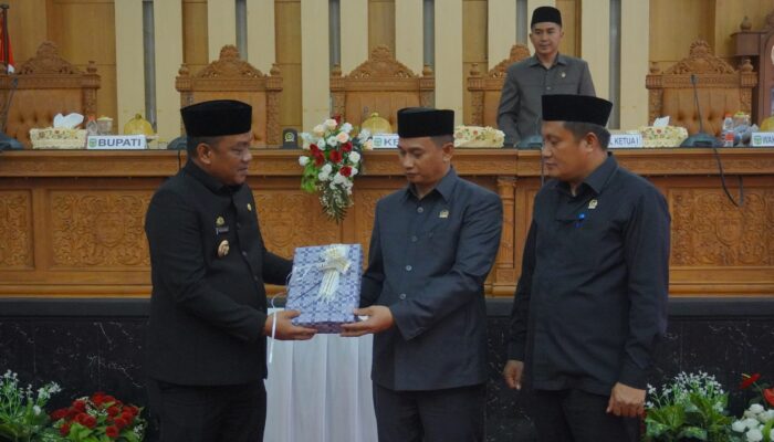 Penyerahan Ranperda APBD Pokok 2026, Ahmad Gazali “Kebijakan Anggaran Harus Mencerminkan Prioritas Pembangunan Daerah”