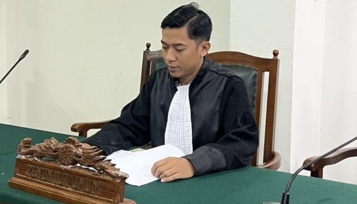 Sidang Putusan Tindak Pidana Korupsi, Etik Divonis 4 Tahun Penjara Lebih Rendah dari Tuntutan Jaksa Penuntut Umum