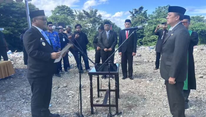 Bupati Luwu Berikan Pesan Moral ke Seluruh ASN, Lantik Pj Sekda di Tempat Pembuangan Akhir: “Jangan Sampai Dianggap Sampah Masyarakat”