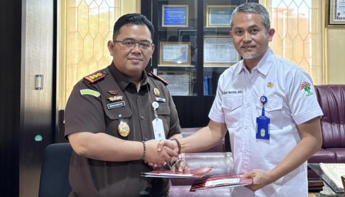 RSUD Batara Guru-Kejaksaan Negeri Luwu Teken PKS Tentang Penangan Masalah Hukum Perdata dan Tata Usaha Negara