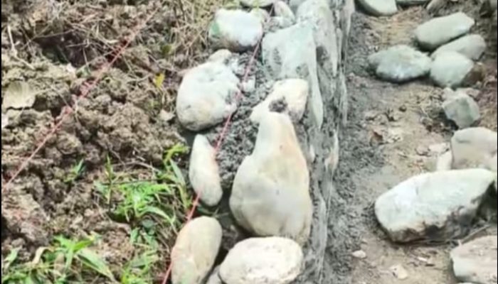 Di Kerjakan sejak 2025, Pekerjaan Talud Desa Botta, Kabupaten Luwu Hingga kini Belum Rampung