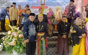 16 04 26 Luar Biasa Datu Luwu Lantik Rustam Lalong foto Copy e1776417421155