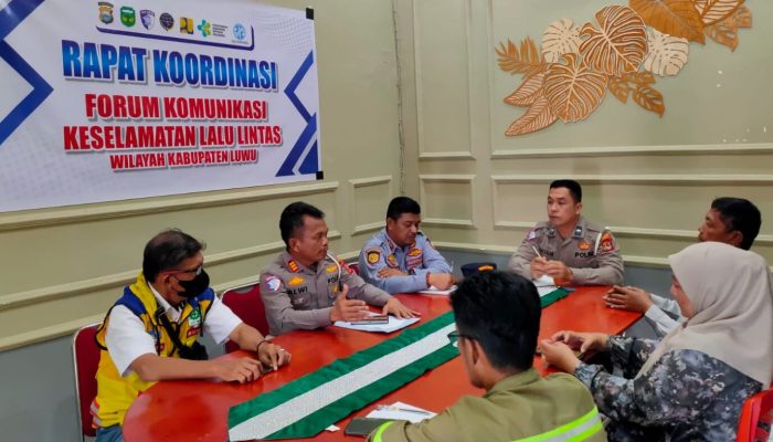 Kasat Lantas Polres Luwu Tekankan Keselamatan Pengendara di Tengah Perbaikan Ruas Jalan Suli Hingga Larompong