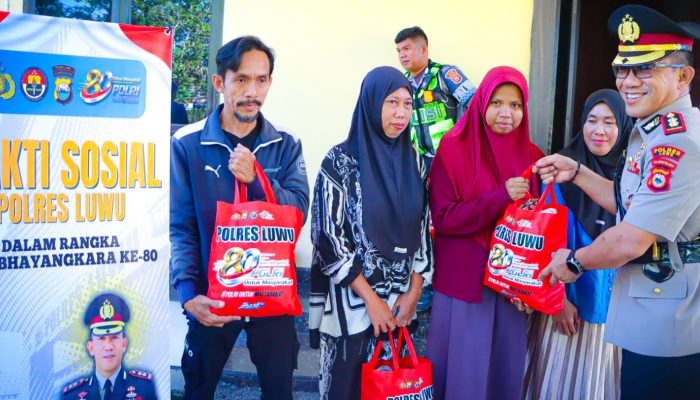 Wujud Nyata dan Komitmen Pengabdian Polri, Polres Luwu Salurkan Bantuan Sembako ke Masyarakat