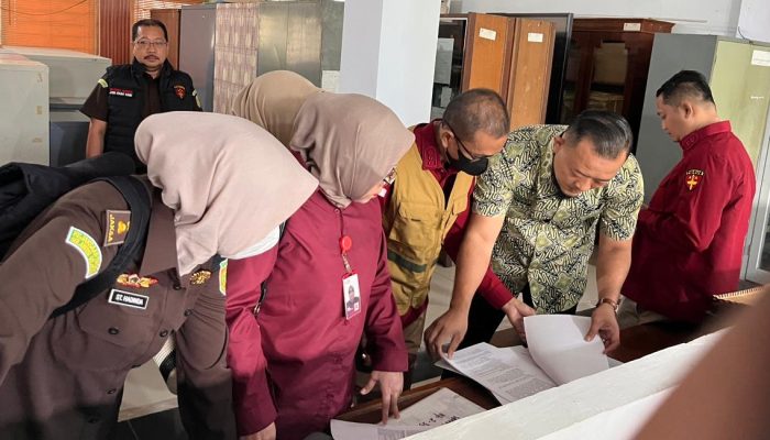Kejati Sulsel Geledah Dinas Pendidikan Terkait Dugaan Tindak Pidana Korupsi Pengadaan Bookless Library
