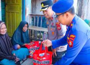 Sat Polairud Polres Luwu Salurkan Bantuan Sosial untuk Masyarakat Pesisir Ulo-Ulo