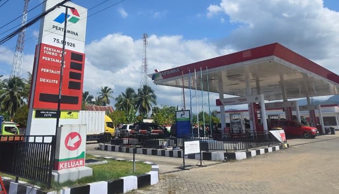 Masyarakat Keluhkan Pelayanan SPBU Lare-lare, Pengisian Solar Subsidi Didominasi Kendaraan Pelangsir