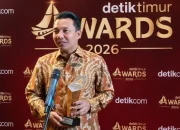 Bupati Lutra Sabet Penghargaan Detiktimur Awards 2026 e1786340785474