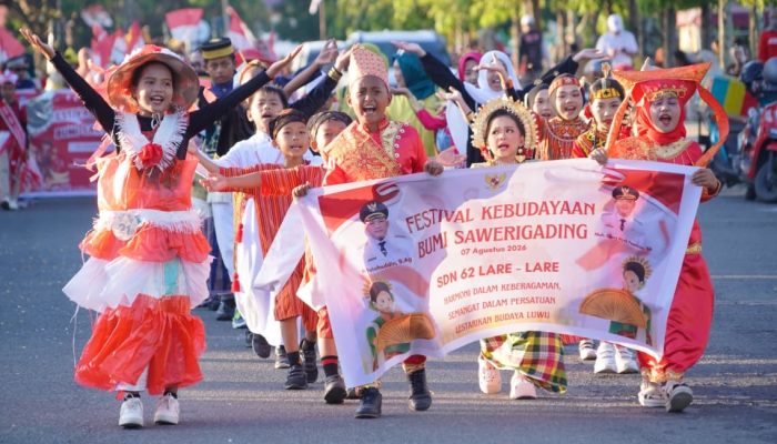 Buka Karnaval Budaya Bumi Sawerigading, Wabup Luwu “Wujud Kecintaan Kita Terhadap Warisan Budaya Tana Luwu”