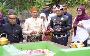Ziarah ke Makam Pahlawan dan Tokoh Daerah e1786257185476