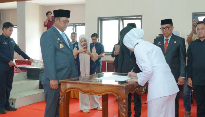 Pelantikan 40 Pejabat Administrator dan 53 Pejabat Pengawas Lingkup Pemerintah Kabupaten Luwu