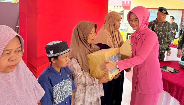 Batalyon D Pelopor Maknai HUT ke-67 Pelopor dengan Berbagi Kepada Yatim dan Kaum Duafa