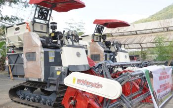 Pemkab Luwu Terima Bantuan Dua Unit Combine Harvester dari Kementerian Pertanian RI 7 abba691f bcc3 4033 9d05 474b60606636 scaled e1789374441432
